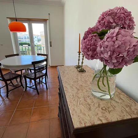 Stylish Coastal With Sea View Apartment Lourinha (Lisbon)