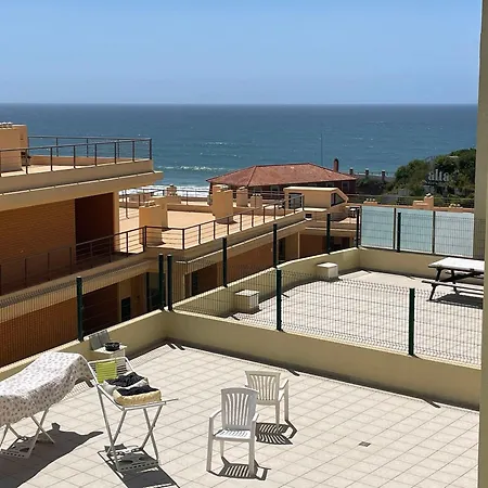 Apartment Stylish Coastal With Sea View